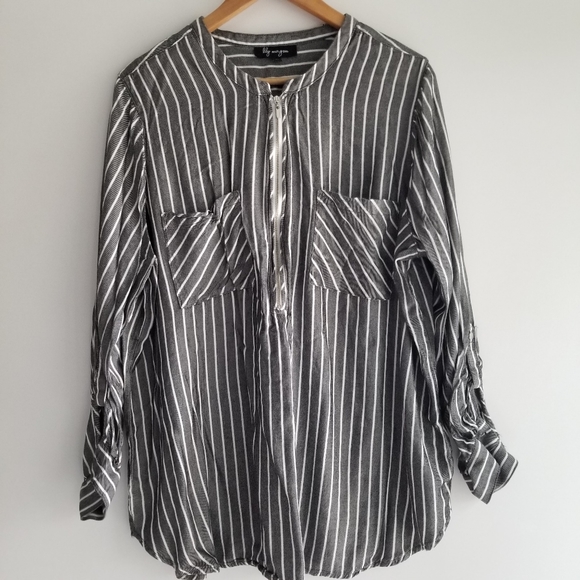 Lily Morgan Tops - Lily Morgan zip up blouse
